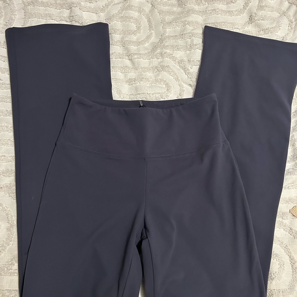 Garage Black Leggings with Wide Waistband and Relaxed Fit